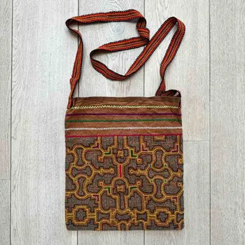 Shipibo vyšívaná taška přes rameno - Força da Cura