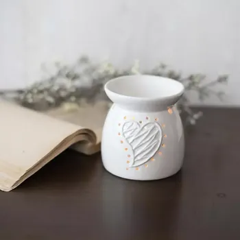 Aroma lampa Porcelánová aromalampa se srdcem (Aromalampička bílé barvy)