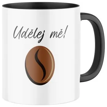 Keramický hrnek s potiskem Udělej mě! (kafe)