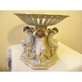 VELKÝ PORCELÁNOVÝ FIGURÁLNÍ NÁSTOLEC