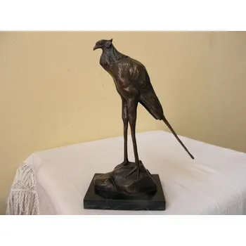 BRONZOVÁ SOCHA NA MRAMORU - DRAVÝ PTÁK