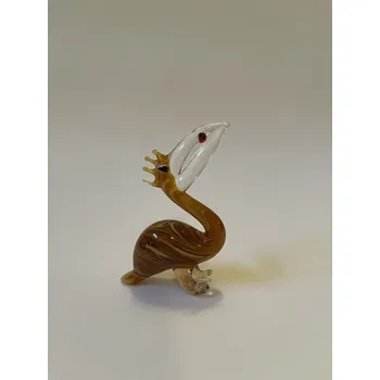 Figurka SKLENĚNÁ FIGURKA - PELIKÁN S RYBOU