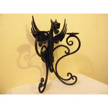 Svícen KOVOVÝ NÁSTĚNNÝ DVOUPLAMENNÝ SVÍCEN S DRAKEM