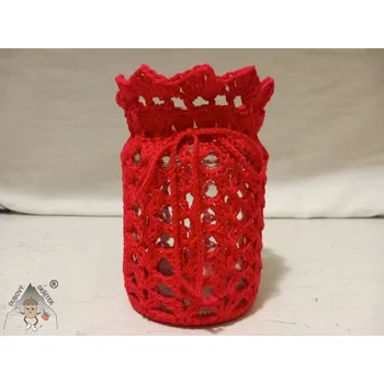 Svícen Dubový skřítek Velký háčkovaný svícen – červený