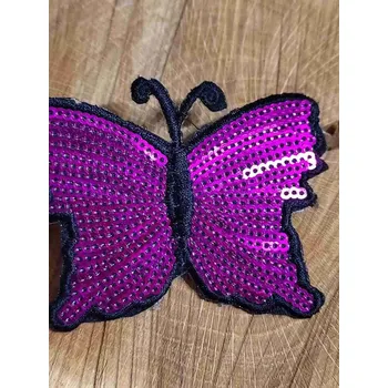 Textilní nažehlovací páska Nažehlovačka motýl s flitry barva cyklámen