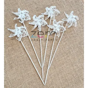 Party dekorace Větrník plastový pr. 8 cm/24 cm (6 ks) - bílý s kytičkami