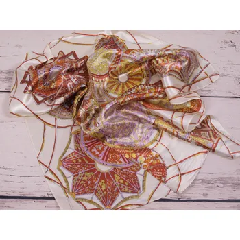 Šála OSTATNÍ šátek smetanový s vzorem