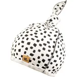 bílá kojenecká čepička s flíčky