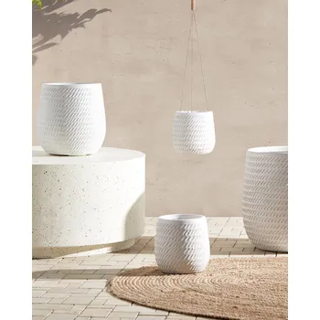 Květináč Květináč krémově bílý z vláknité hlíny ⌀ 19 cm kulatý venkovní květináč s reliéfovým vzorem Beliani