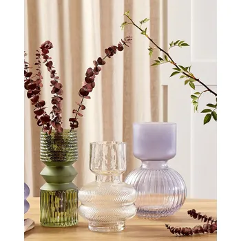 Váza Váza na květiny Fialové sklo 26 cm Dekorativní stolní dekorace Moderní retro design Beliani