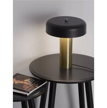Lampička Designová stolní lampa Pandora