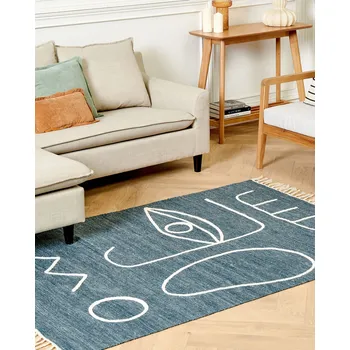 Koberec Koberec modrý polyester 140 x 200 cm ručně tkaný obdélníkový abstraktní vzor se střapci boho design do interiéru a exteriéru Beliani