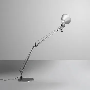 Lampička Stolní lampa Artemide LED Tolomeo Midi, 2 700 K, hliník - Ø základny 18,5 cm 1 x 9 W LED - Doprava zdarma