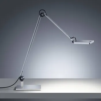 Lampička Waldmann LED stolní lampa PARA.MI FTL 108 R stříbrná 940 - Rameno lampy - spodní délka 49,8 cm, horní délka 30,1 cm; hlava lampy - délka 11,7 cm, šířka 10,1 cm, výška 1,2 cm; délka kabelu zástrčky 300 cm stříbro LED 7 W celkem - Doprava zdarma