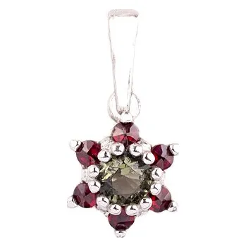 Přívěsek granát - stříbrný přívěsek - květina (1007V) povrchová úprava: rhodiované