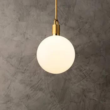 Buster + Punch Vidlicové kyvadlo Ø 29 cm mosaz/opál - baldachýn - Ø 12,5 cm, výška 2,6 cm mosaz, bílá 1 x 7,5 W LED - Doprava zdarma