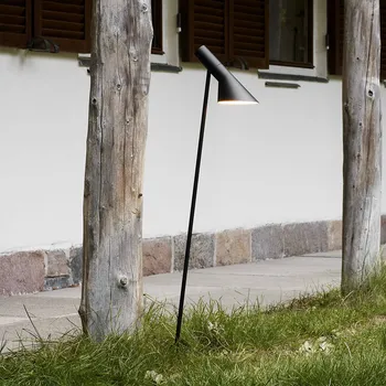 Venkovní osvětlení Louis Poulsen AJ Garden výška 95 cm zemní část 827 - Ø tyče 1,2 cm černá LED celkem 6,5 W - Doprava zdarma