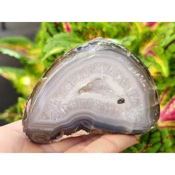 Přírodní kámen Geoda achát šedý s dutinkou Brazílie 209g
