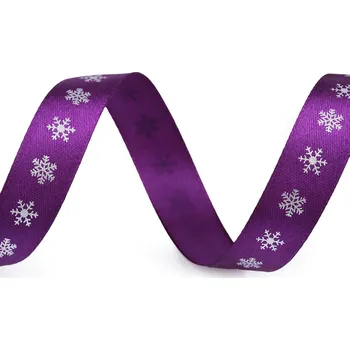 Galanterie Vánoční saténová stuha vločky šíře 15 mm, barva 5 fialová stříbrná