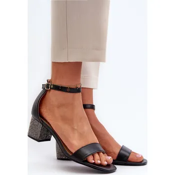 Dámské sandále Dámské sandály z eko kůže na zdobeném podpatku Wiatalia Barva: Černá, Velikost: 37