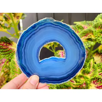 Přírodní kámen Achát leštěný plátek s dutinou z Brazílie 87g