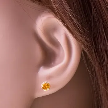 Náušnice Náušnice ve žlutém 14K zlatě - objímka se žlutým kulatým zirkonem, 5 mm