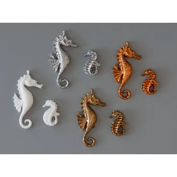 Vosková ozdoba - Mořský koník - 2 ks bílý