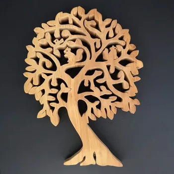 Hodiny AMADEA Dřevěný strom s veverkami, masivní dřevo, výška 24 cm