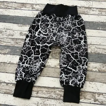 Yháček Rostoucí tepláčky Yháček, Mramor na černé Velikost: 62