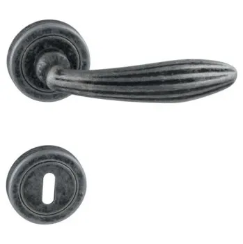 Dveřní kování TUPAI dveřní klika TUPAI SOFIA - R 1917 OGA