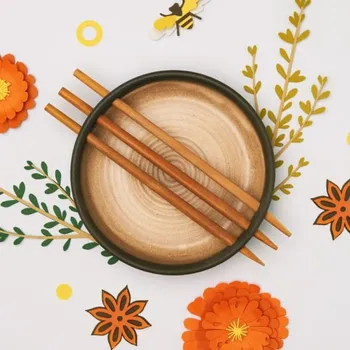 Mýdlenka Caltha kosmetika Mýdlenka s dřívky tmavá