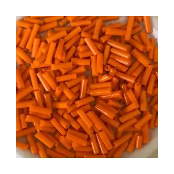 Dětské navlékací korálky Rokajl oranžové rovné tyčinky (6 - 10 mm)