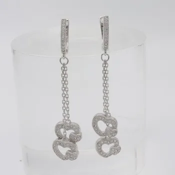 Náušnice Stříbrné náušnice s klasickým zapínáním