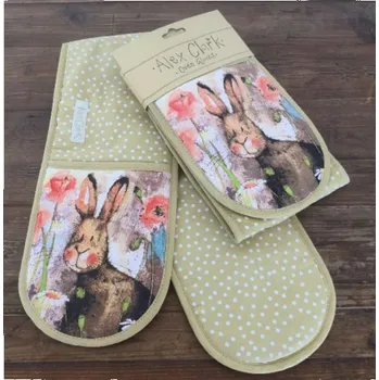 Chňapka Kuchyňská chňapka Hare and poppies Alex Clark 17*90 cm (Chňapka zajíc, králík)