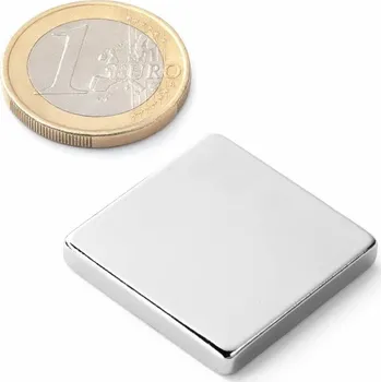 Dekorativní magnet SOLLAU Neodymový magnet hranol&nbsp;26x26x4 mm,&nbsp;35UH, poniklovaný