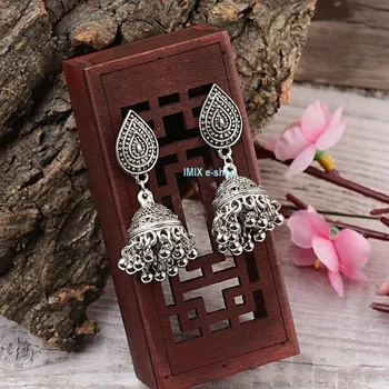 Náušnice Náušnice Bollywood s patinou a zvonečkem č.BW03 - Stříbrná