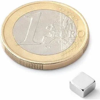 Dekorativní magnet Neodymový magnet kvádr 5 × 5 × 3 mm, do 150 °C, síla 850 g