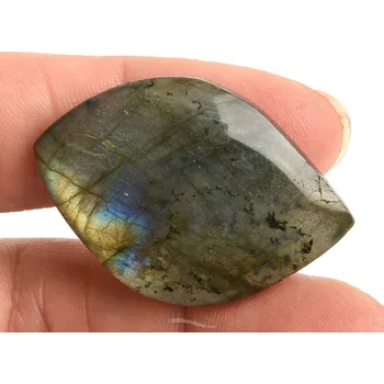 Přírodní kámen Labradorit mugle barevné odlesky 11,5g