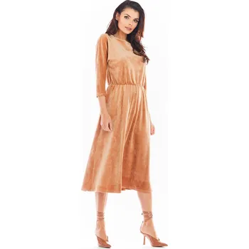 Dámské šaty Šaty midi s 3/4 rukávem, z příjemného sametu A407 Barva: Béžová, Velikost: M