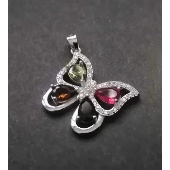 Přívěsek Motýl zdobený mikrosettingem - stříbrný přívěsek