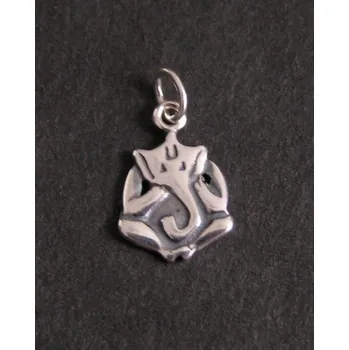 Přívěsek Sedící slon - stříbrný přívěsek