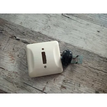 vypínač SEZ Starý bakelitový vypínač spínač pod omítku zaoblený styl Brusel Elektro-Praga Varianta: č.1 béžový