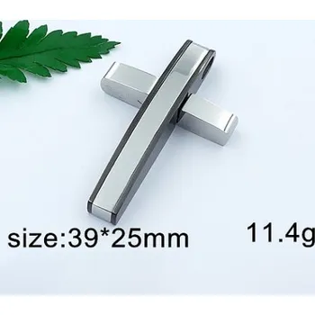 Přívěsek Větší moderní kříž - 39x25mm - ocelový přívěsek