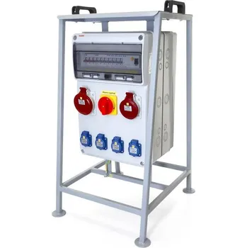 Rozvaděč Zásuvková skříň FAMATEL V8621 IP44 jištěná s 2 chrániči 63/4/003