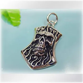 Přívěsek Lebka s černýma očima - ocelový přívěsek