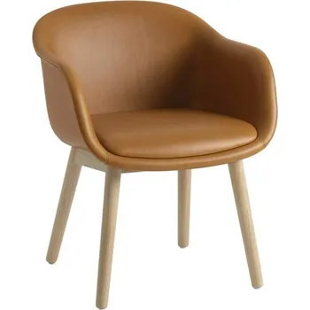 Jídelní židle Muuto Židle Fiber Conference Armchair Wood Base, oak / Refine Leather Cognac