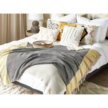 Přehoz na lůžko Deka Šedá Žlutá Bavlna 125 x 150 cm Geometrický vzor Pletený přehoz Boho Styl Obývací pokoj Ložnice doplněk Beliani