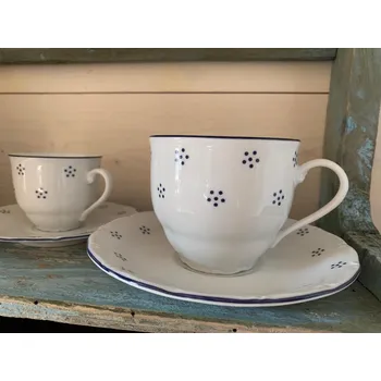 Prvorepublikový porcelánový šálek s podšálkem na kávu