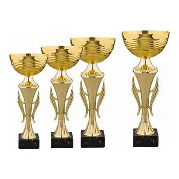 Pohár zlatý s ozdobou na noze - Výška: 24cm Text: Žádný Barva: Zlatá