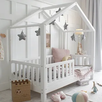 Dětská postýlka Bílá domečková postel Housebed se zábranou - 90 x 190 cm